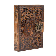 Load image into Gallery viewer, Ciannait - A5 Handmade Leather Journal - Superbly Handcrafted Celtic Design – 18x13cm - Dreamkeeper Journals